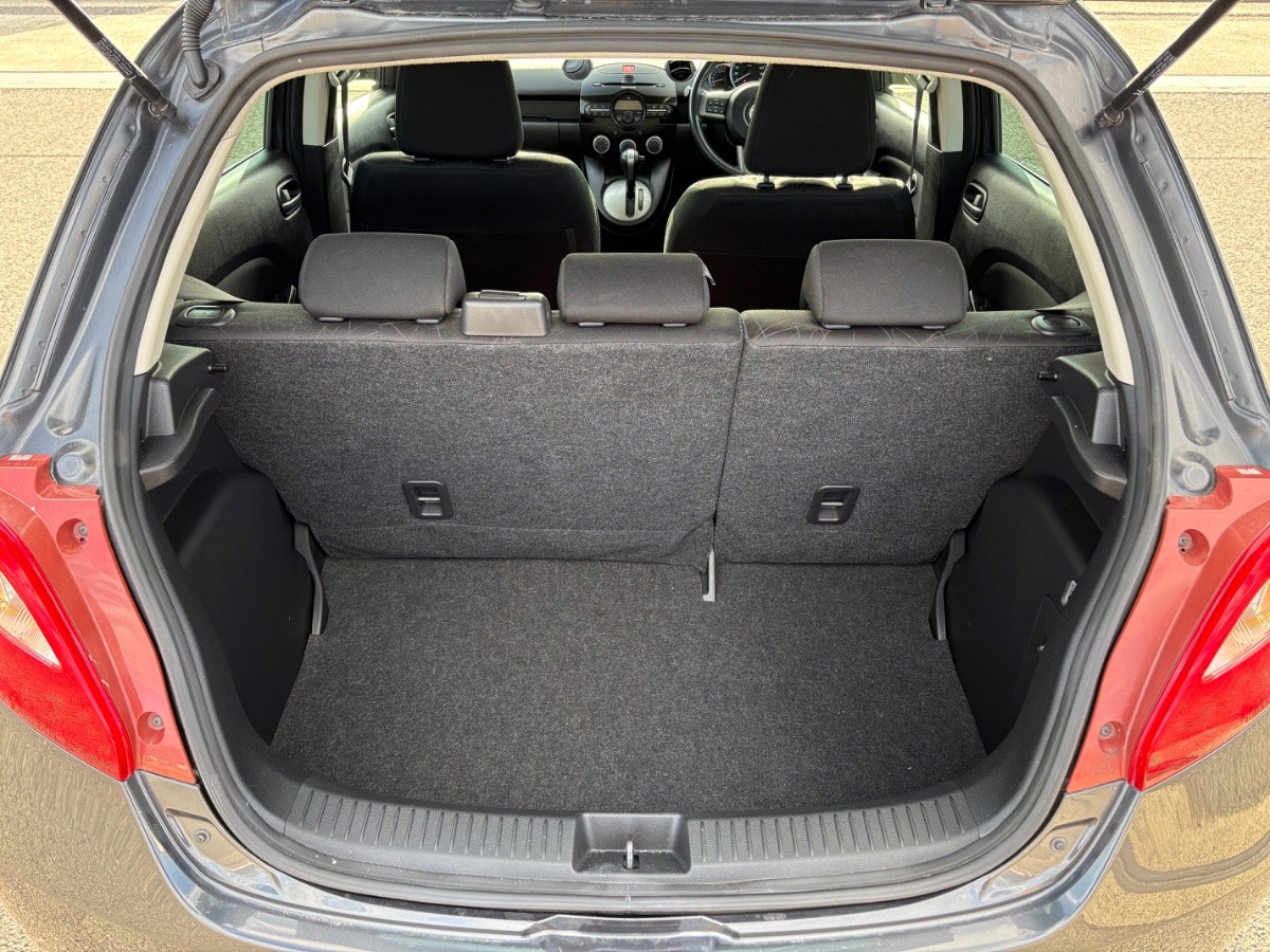 2013 Mazda Demio
