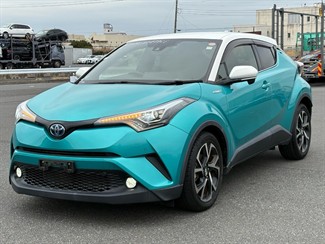 2017 Toyota C-HR - Thumbnail
