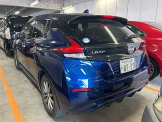 2022 Nissan Leaf - Thumbnail
