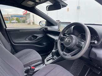 2021 Toyota Yaris - Thumbnail
