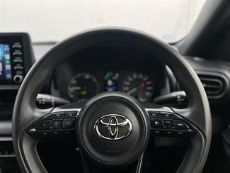 2021 Toyota Yaris - Thumbnail
