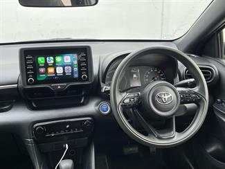 2021 Toyota Yaris - Thumbnail