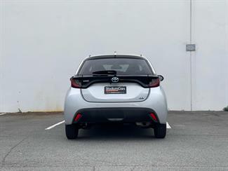 2021 Toyota Yaris - Thumbnail