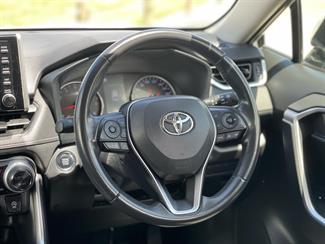2019 Toyota RAV4 - Thumbnail