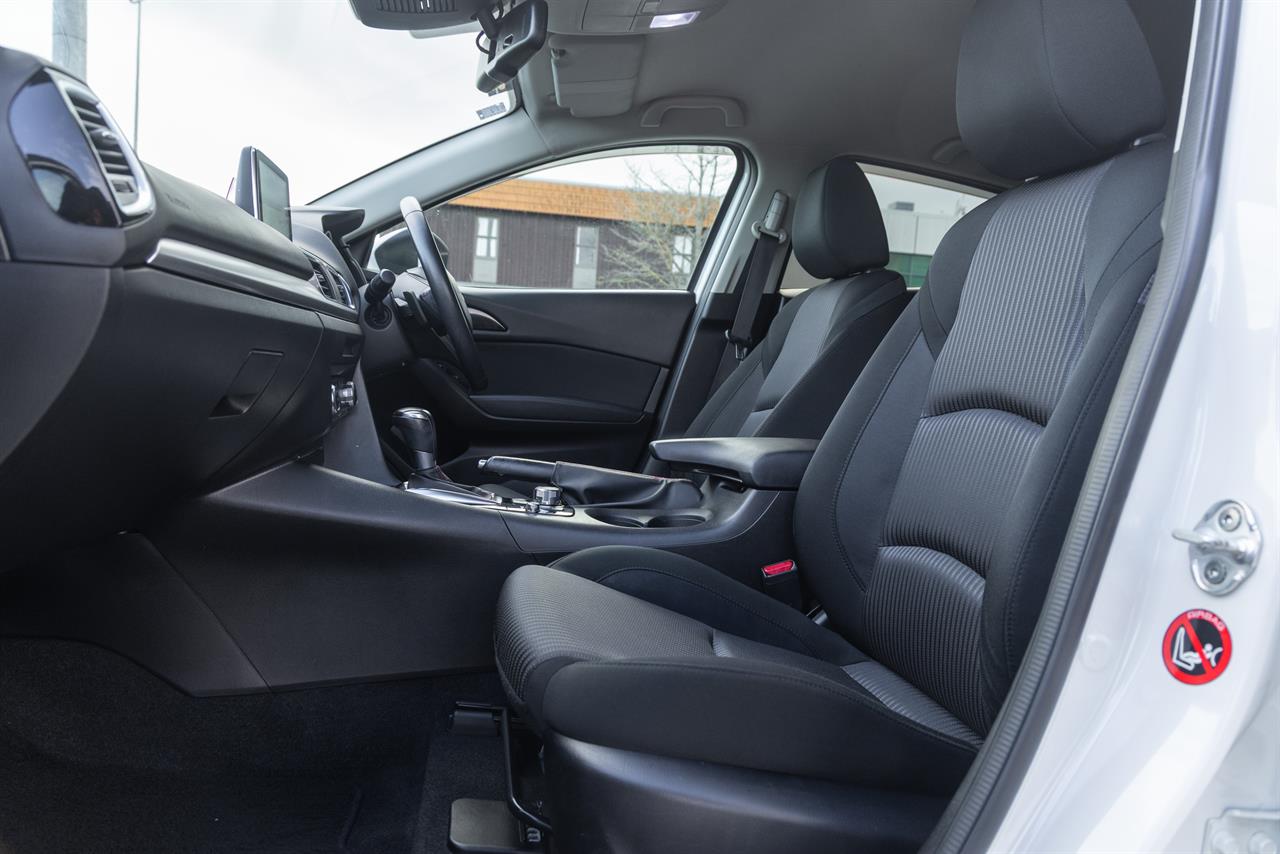 2013 Mazda Axela