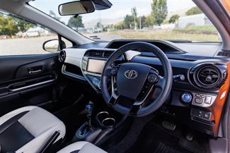 2019 Toyota AQUA - Thumbnail