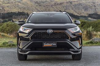 2021 Toyota RAV4 - Thumbnail