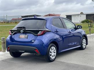 2021 Toyota Yaris - Thumbnail