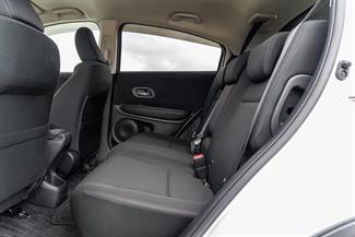 2015 Honda Vezel - Thumbnail