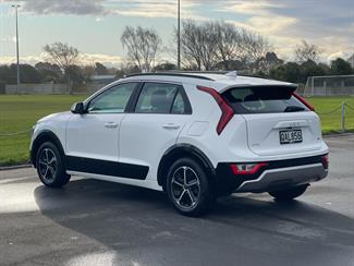 2023 Kia Niro - Thumbnail