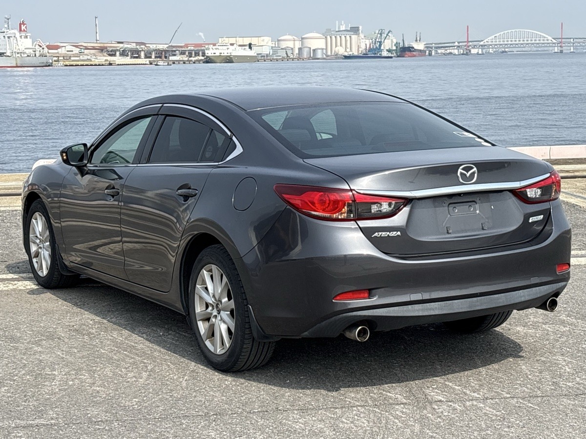 2013 Mazda Atenza