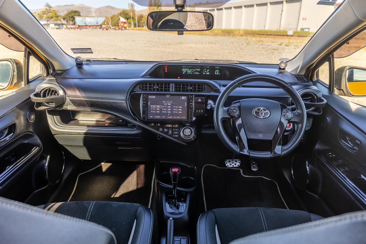 2013 Toyota AQUA