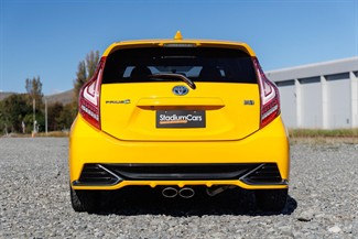 2013 Toyota AQUA - Thumbnail