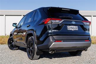 2023 Toyota RAV4 - Thumbnail